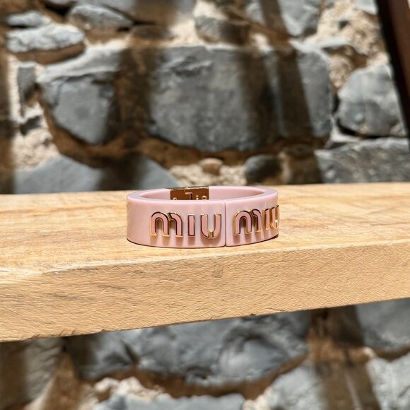 Miu Miu Orchid Pink Plexiglass Enamel Logo Hinged Bracelet - Picture 5 of 11